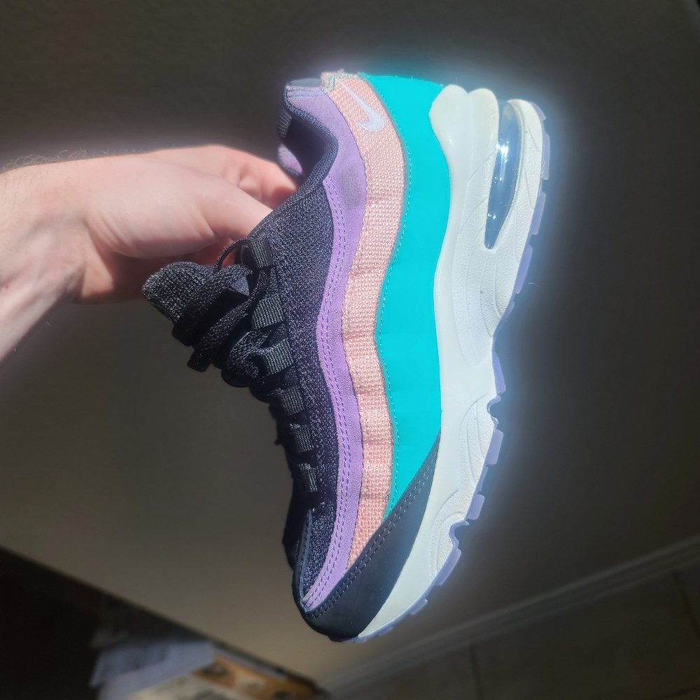 Nike Air Max 95 GS Size 5Y 'Have A Nike Day'